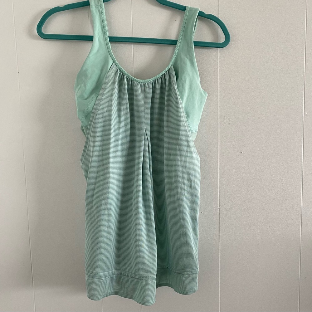 Lululemon Athletic Built-in Bra Workout Tank Top